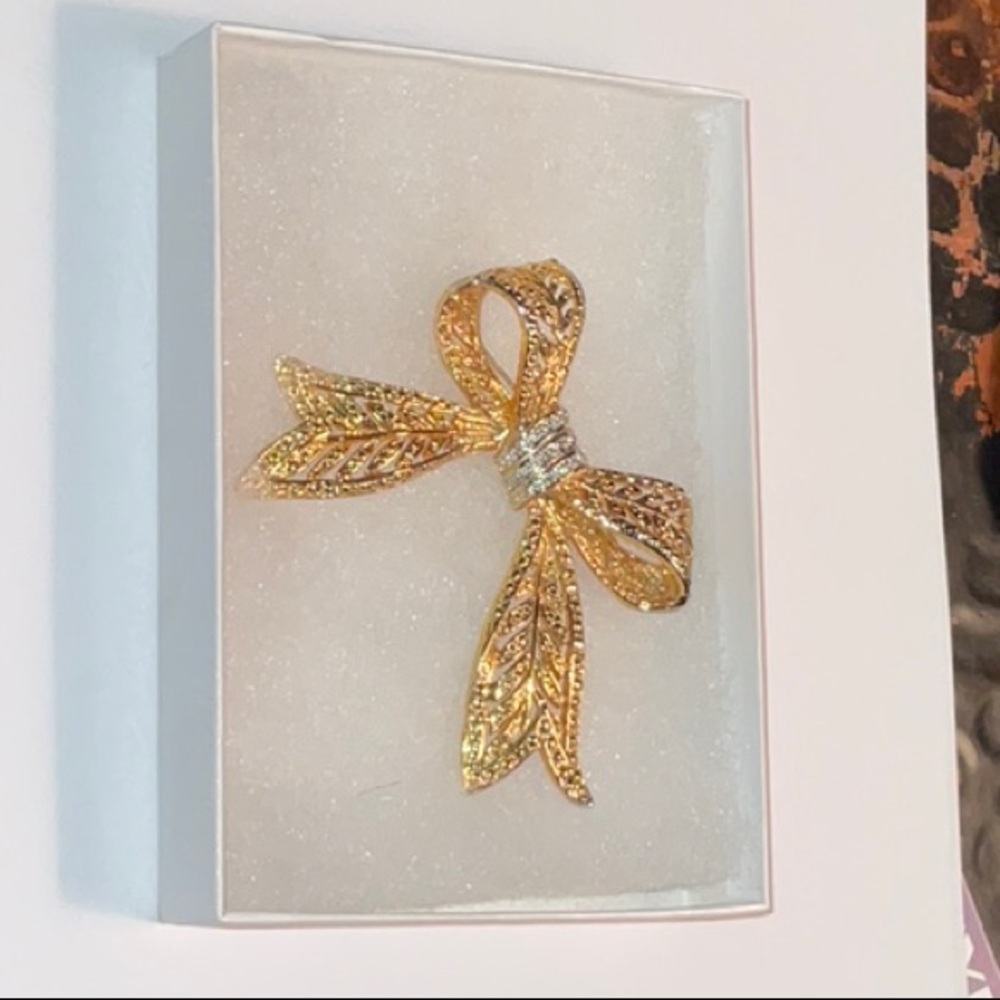 Antiqued Gold Toned and Sparkly Stone Sculptural Bow Brooch